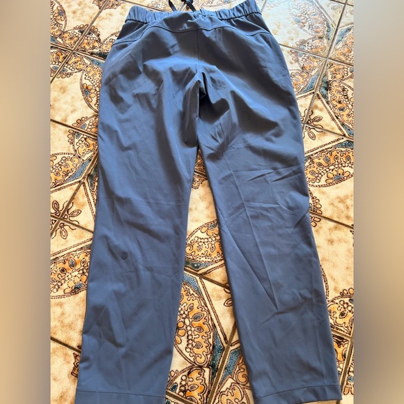 Lululemon Womens lounge Pants 6 Code Blue Ankle Tapered Pull On Logo comfy soft - Picture 5 of 6